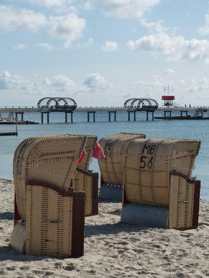 Strandlaeufer Im Kirschgarten ケレンフーゼン エクステリア 写真